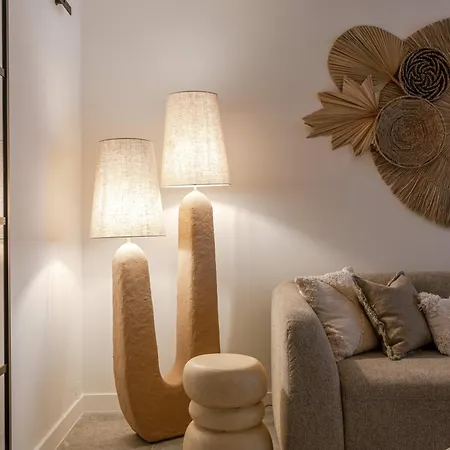 Huswell - Cosy Bohemian Decorated With Terrace アパート
